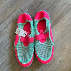 Kids pool shoes